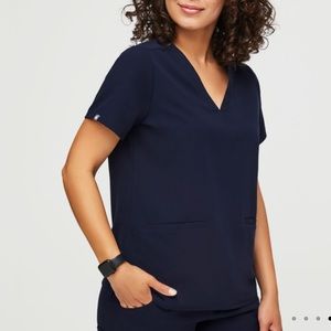 FIGS Casma Scrub Top